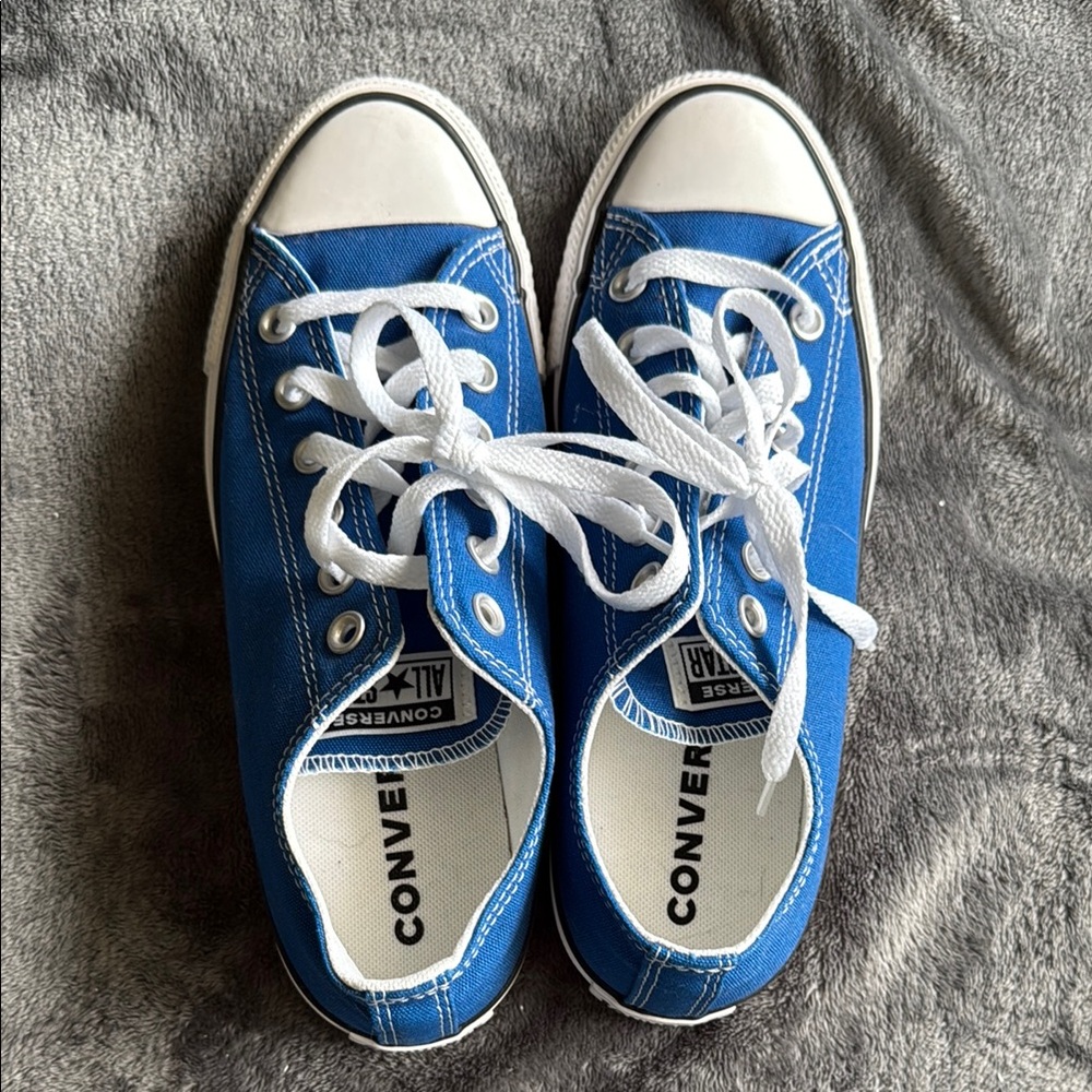 Converse Kids Sneakers in Vibrant Blue and White